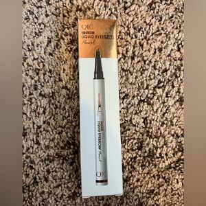 QIC Liquid Eyebrow Pencil - Light Brown